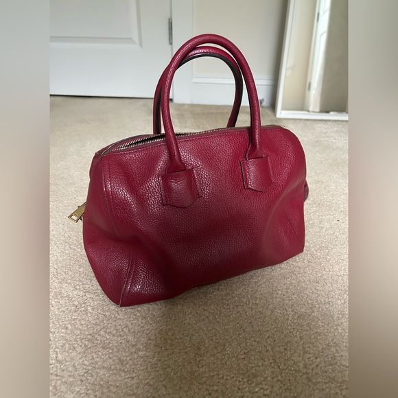 Furla Elegant Red Leather Handbag - Picture 2 of 4